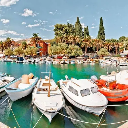 Apartman Kiss A2 * Kaštela