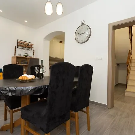 Apartman Kiss A2